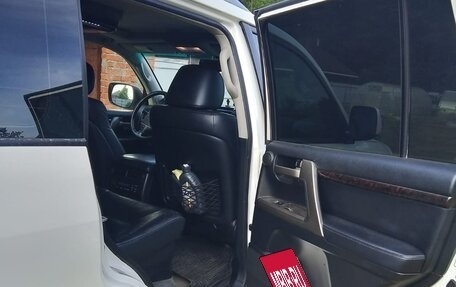 Toyota Land Cruiser 200, 2011 год, 2 850 000 рублей, 11 фотография