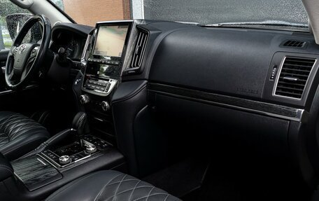 Toyota Land Cruiser 200, 2016 год, 5 797 000 рублей, 9 фотография