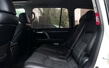 Toyota Land Cruiser 200, 2016 год, 5 797 000 рублей, 10 фотография