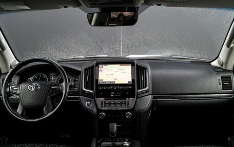 Toyota Land Cruiser 200, 2016 год, 5 797 000 рублей, 13 фотография