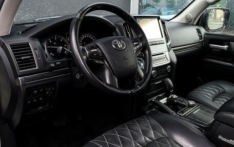 Toyota Land Cruiser 200, 2016 год, 5 797 000 рублей, 17 фотография