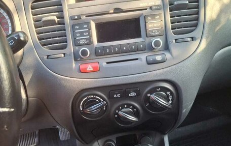 KIA Rio II, 2011 год, 800 000 рублей, 2 фотография