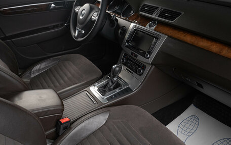 Volkswagen Passat B7, 2011 год, 1 249 000 рублей, 18 фотография