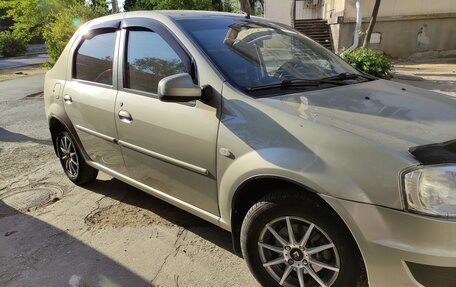 Renault Logan II, 2013 год, 550 000 рублей, 2 фотография