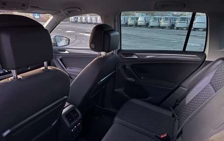 Volkswagen Tiguan II, 2019 год, 2 290 000 рублей, 19 фотография
