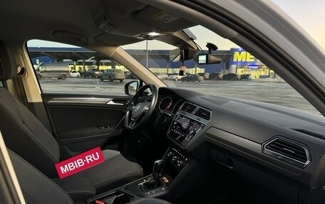 Volkswagen Tiguan II, 2019 год, 2 290 000 рублей, 21 фотография