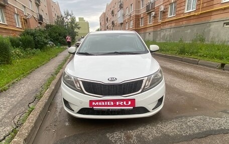 KIA Rio III рестайлинг, 2014 год, 700 000 рублей, 2 фотография