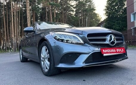 Mercedes-Benz C-Класс, 2019 год, 3 000 000 рублей, 3 фотография