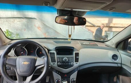 Chevrolet Cruze II, 2009 год, 350 000 рублей, 2 фотография