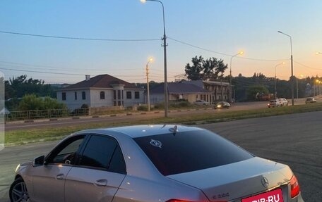 Mercedes-Benz E-Класс, 2011 год, 1 250 000 рублей, 2 фотография