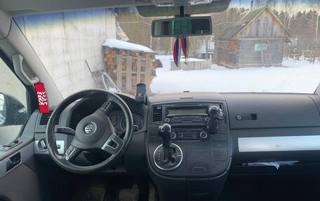 Volkswagen Multivan T5, 2010 год, 2 500 000 рублей, 4 фотография