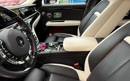 Rolls-Royce Ghost Series II рестайлинг, 2021 год, 35 000 000 рублей, 7 фотография