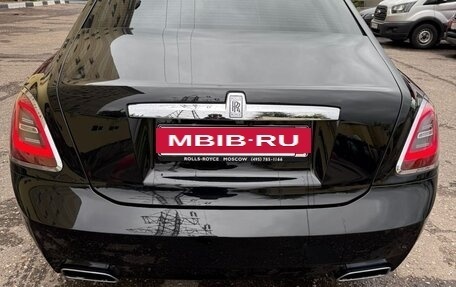 Rolls-Royce Ghost Series II рестайлинг, 2021 год, 35 000 000 рублей, 5 фотография