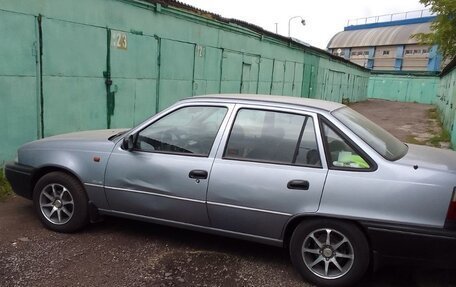 Daewoo Nexia I рестайлинг, 1998 год, 250 000 рублей, 2 фотография