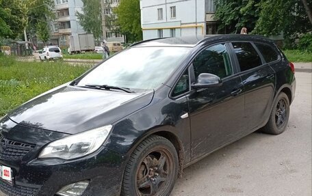 Opel Astra J, 2011 год, 650 000 рублей, 4 фотография