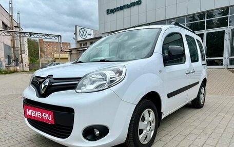 Renault Kangoo II рестайлинг, 2014 год, 830 000 рублей, 3 фотография
