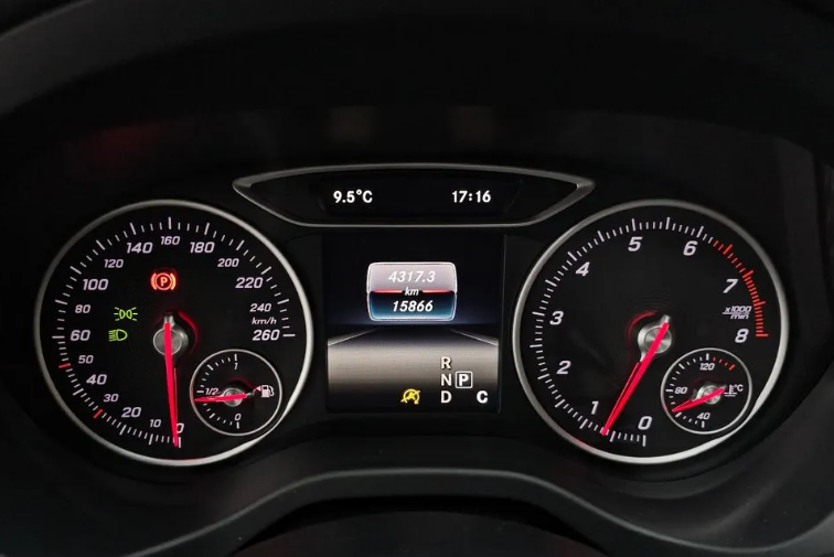Mercedes-Benz A-Класс W176 рестайлинг, 2015 год, 2 320 000 рублей, 6 фотография