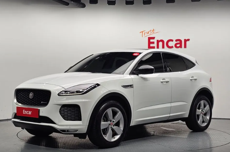Jaguar E-Pace, 2018 год, 3 280 000 рублей, 1 фотография