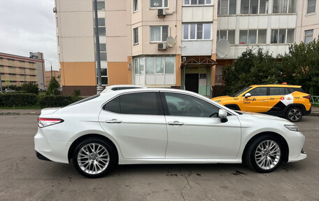 Toyota Camry, 2020 год, 3 250 000 рублей, 4 фотография