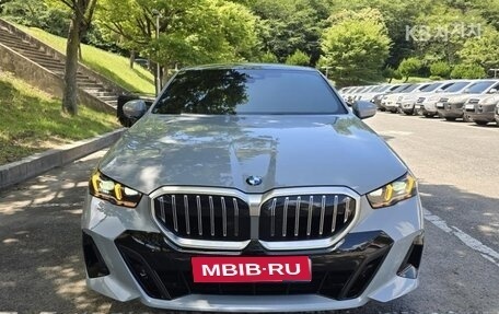 BMW 5 серия, 2024 год, 5 941 000 рублей, 1 фотография
