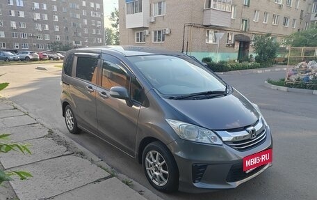 Honda Freed I, 2016 год, 1 650 000 рублей, 2 фотография