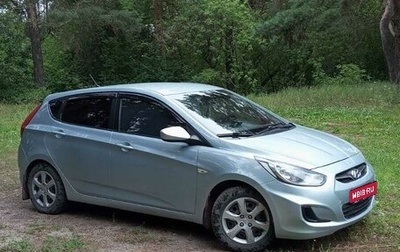 Hyundai Solaris II рестайлинг, 2012 год, 580 000 рублей, 1 фотография