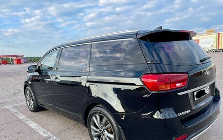 KIA Carnival III, 2019 год, 2 850 000 рублей, 8 фотография