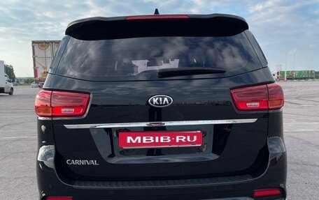 KIA Carnival III, 2019 год, 2 850 000 рублей, 9 фотография