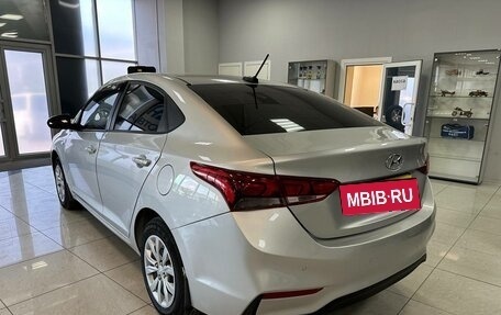 Hyundai Solaris II рестайлинг, 2018 год, 1 050 000 рублей, 3 фотография