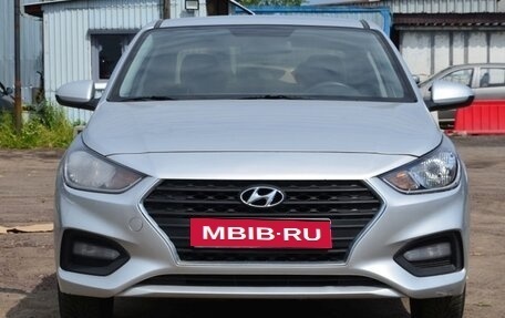 Hyundai Solaris II рестайлинг, 2018 год, 880 000 рублей, 1 фотография