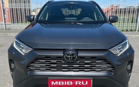 Toyota RAV4, 2019 год, 2 950 000 рублей, 1 фотография