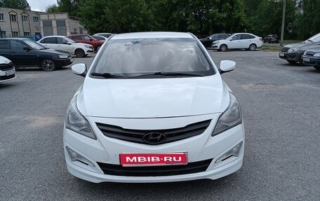 Hyundai Solaris II рестайлинг, 2014 год, 625 000 рублей, 1 фотография