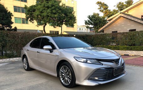 Toyota Camry, 2021 год, 2 280 000 рублей, 1 фотография
