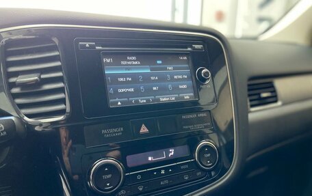 Mitsubishi Outlander III рестайлинг 3, 2012 год, 1 500 000 рублей, 13 фотография