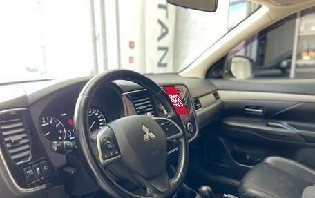 Mitsubishi Outlander III рестайлинг 3, 2012 год, 1 500 000 рублей, 10 фотография