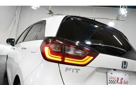 Honda Fit, 2022 год, 850 000 рублей, 10 фотография