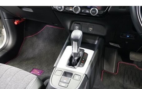 Honda Fit, 2022 год, 850 000 рублей, 19 фотография