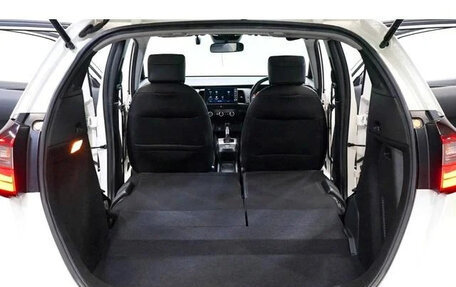 Honda Fit, 2022 год, 850 000 рублей, 27 фотография