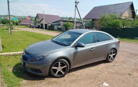 Chevrolet Cruze II, 2011 год, 700 000 рублей, 1 фотография