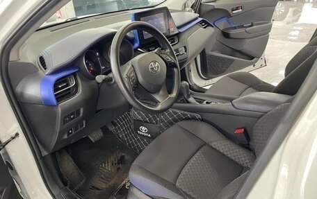 Toyota C-HR I рестайлинг, 2022 год, 1 950 000 рублей, 5 фотография