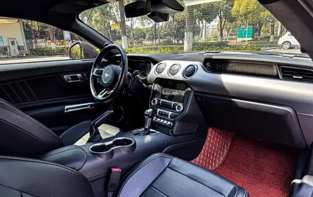 Ford Mustang VI рестайлинг, 2021 год, 2 450 690 рублей, 8 фотография