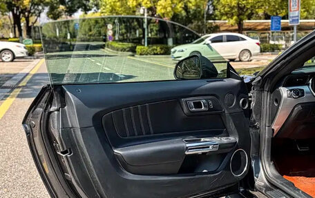 Ford Mustang VI рестайлинг, 2021 год, 2 450 690 рублей, 11 фотография