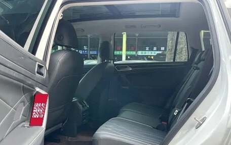 Volkswagen Tiguan II, 2022 год, 2 455 855 рублей, 9 фотография