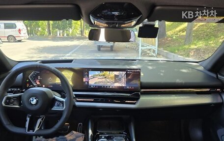 BMW 5 серия, 2024 год, 5 941 000 рублей, 7 фотография