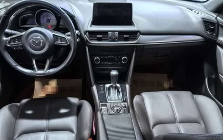 Mazda CX-4, 2022 год, 2 100 000 рублей, 6 фотография