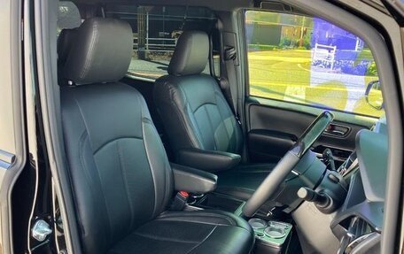 Toyota Noah III, 2021 год, 1 796 000 рублей, 13 фотография