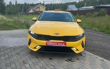 KIA K5, 2021 год, 1 650 000 рублей, 1 фотография
