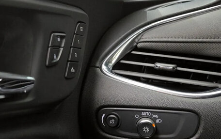 Chevrolet Malibu IX, 2021 год, 1 365 000 рублей, 15 фотография