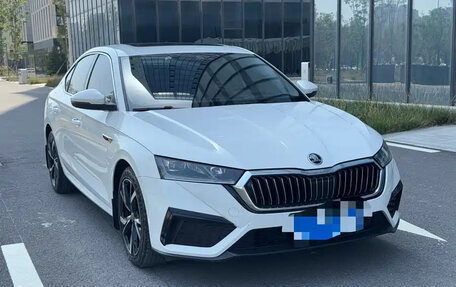 Skoda Octavia IV, 2022 год, 1 789 111 рублей, 3 фотография