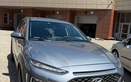 Hyundai Kona I, 2020 год, 1 670 000 рублей, 2 фотография
